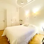 Lägenhet Design & Confortable Flat Between Arc De Triomphe & Tour Eiffel