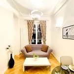 Design & Confortable Flat Between Arc De Triomphe & Tour Eiffel Lägenhet