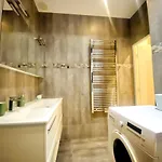 Design & Confortable Flat Between Arc De Triomphe & Tour Eiffel Lägenhet *