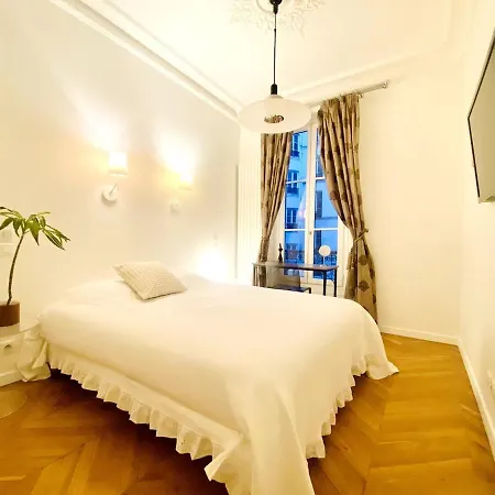 Apartamento Arty Chic Flat Between Arc De Triomphe & Eiffel Tower