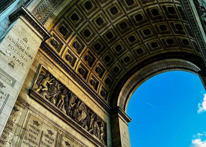 Apartment Arty Chic Flat Between Arc De Triomphe & Eiffel Tower