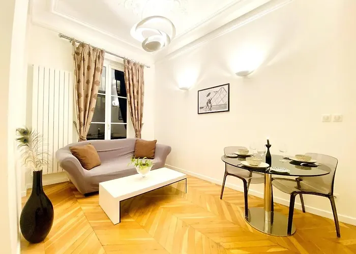 Arty Chic Flat Between Arc De Triomphe & Eiffel Tower * 파리